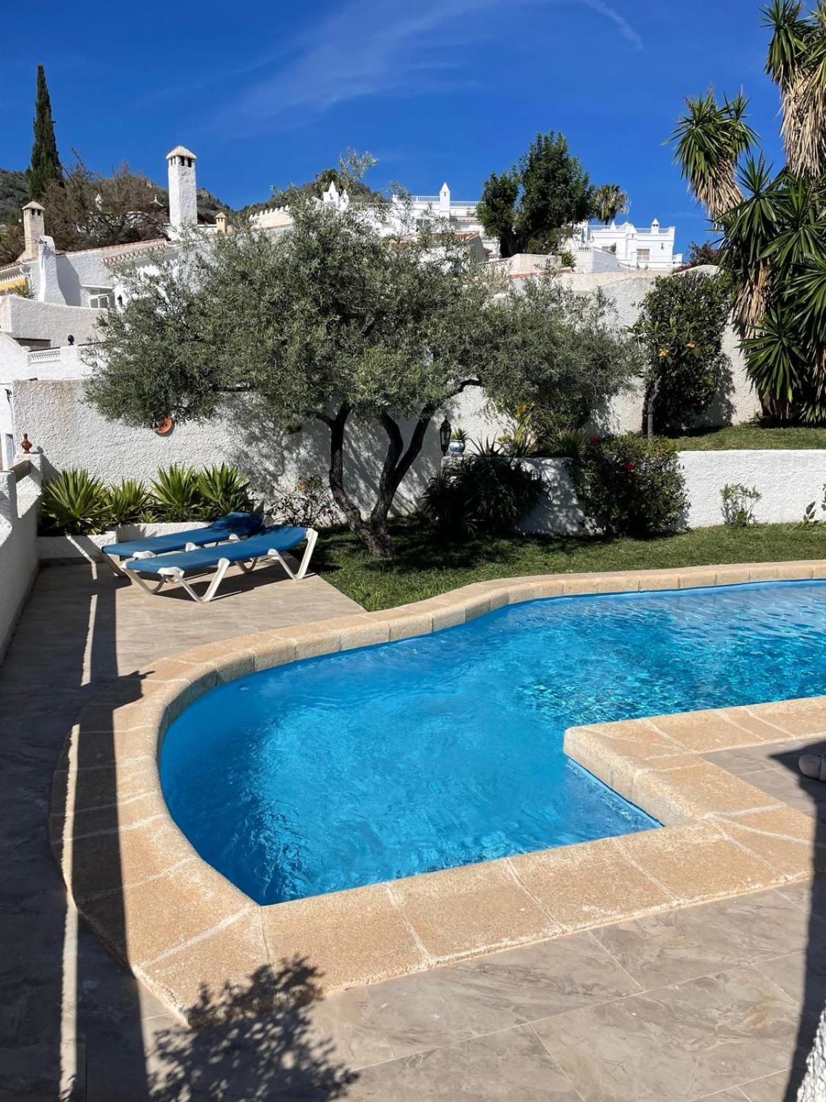 Naricha 1 Menyber Vila Nerja Exterior foto